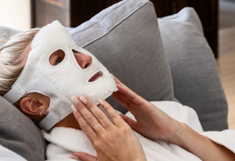 From Freezing to Fabulous: How a Cryo Recovery Face Mask Can Improve Your Skin