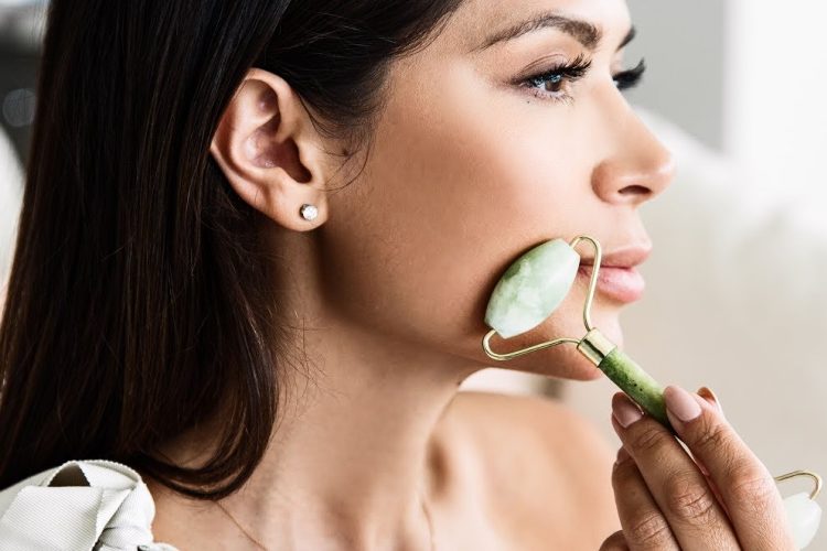 Introducing the Face Roller: Your New Secret Weapon for Flawless Skin